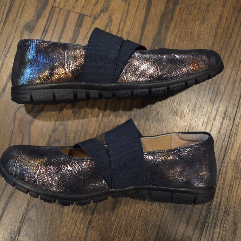 SPRING STEP | NWOT! ZUBERI MARY JANE ELASTIC STRAP NON-SLIP FLATS